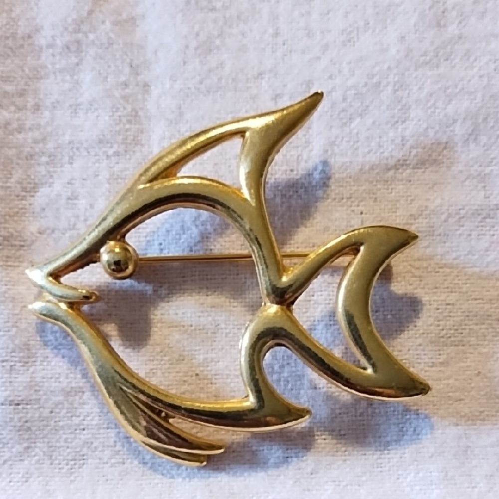 🇺🇸 Clearance 🇺🇸Gold Fish-Shaped Brooch